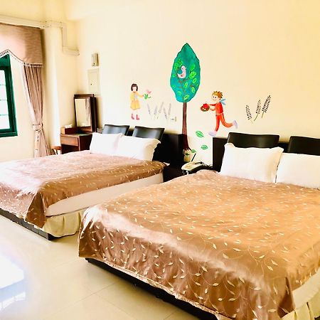 Green Window Homestay綠窗小築天安居民宿 Città di Hualien Esterno foto